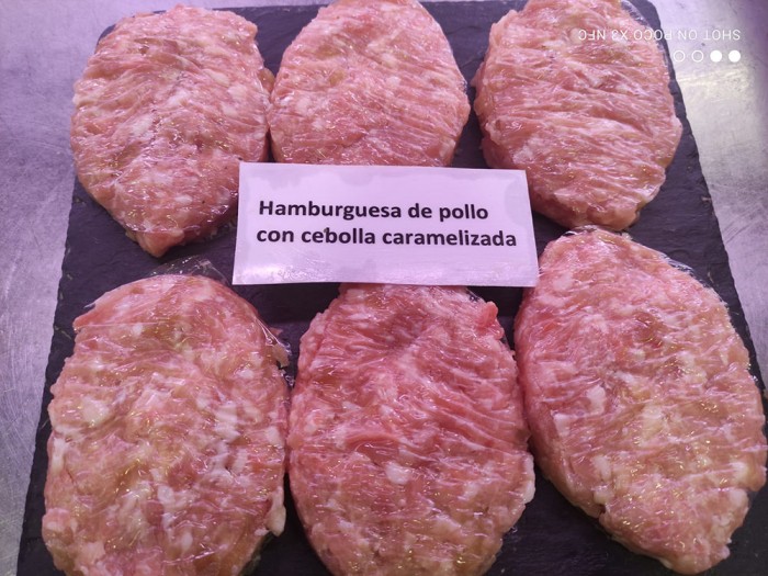 Hamburguesa de pollo con cebolla...